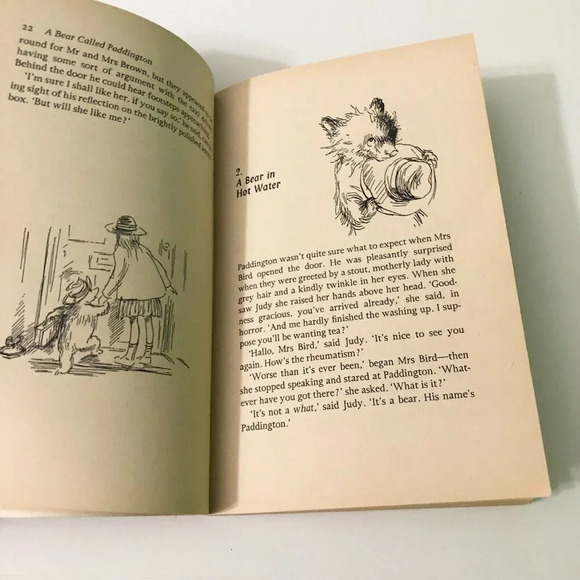 Vtg 1972  Bear Called Paddington The Air Armada Lion Book Paperback Michael Bond - Picture 13 of 16
